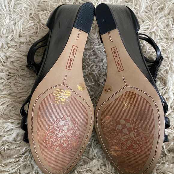 Vince Camuto jeweled wedge sandal, size 9B - Picture 12 of 15